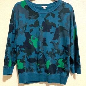 Gap green sweatshirt top  camouflage long sleeve crew neckline sweater size S